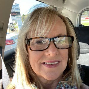 Meet your Posher, Carol